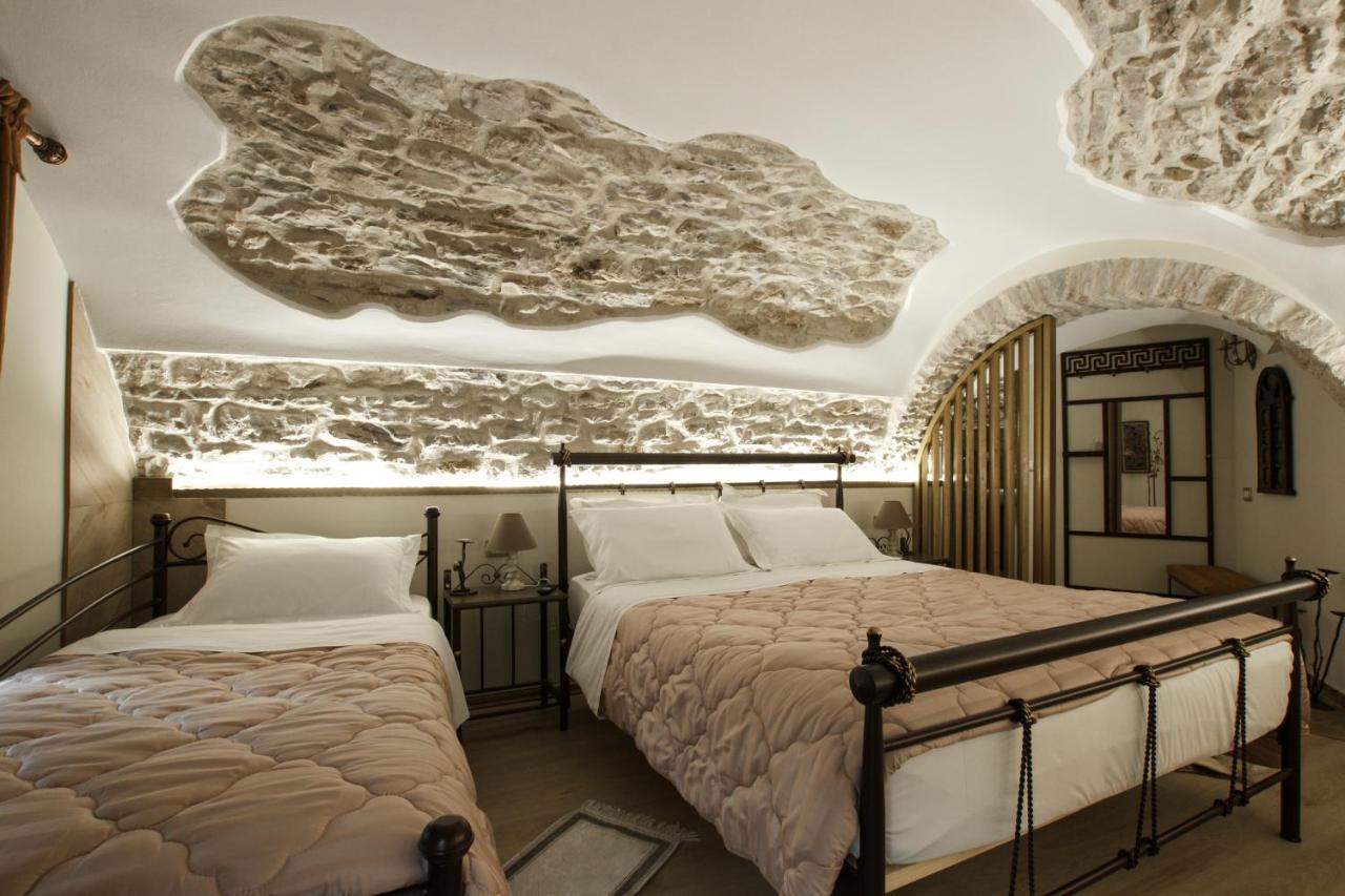 Hotel Ss Kekezi Gjirokastër Eksteriør billede