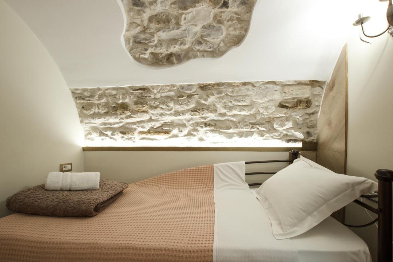 Hotel Ss Kekezi Gjirokastër Eksteriør billede