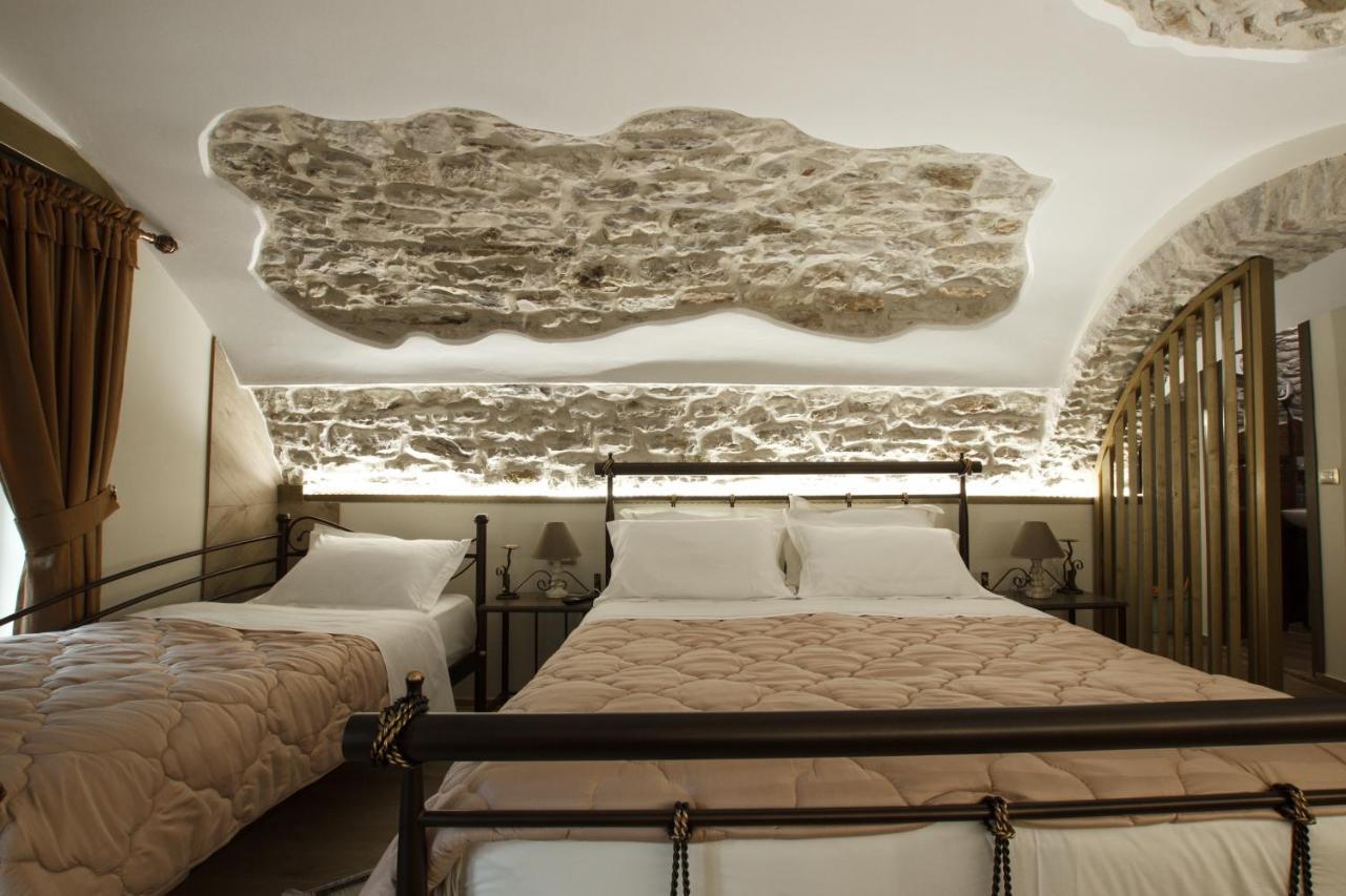 Hotel Ss Kekezi Gjirokastër Eksteriør billede