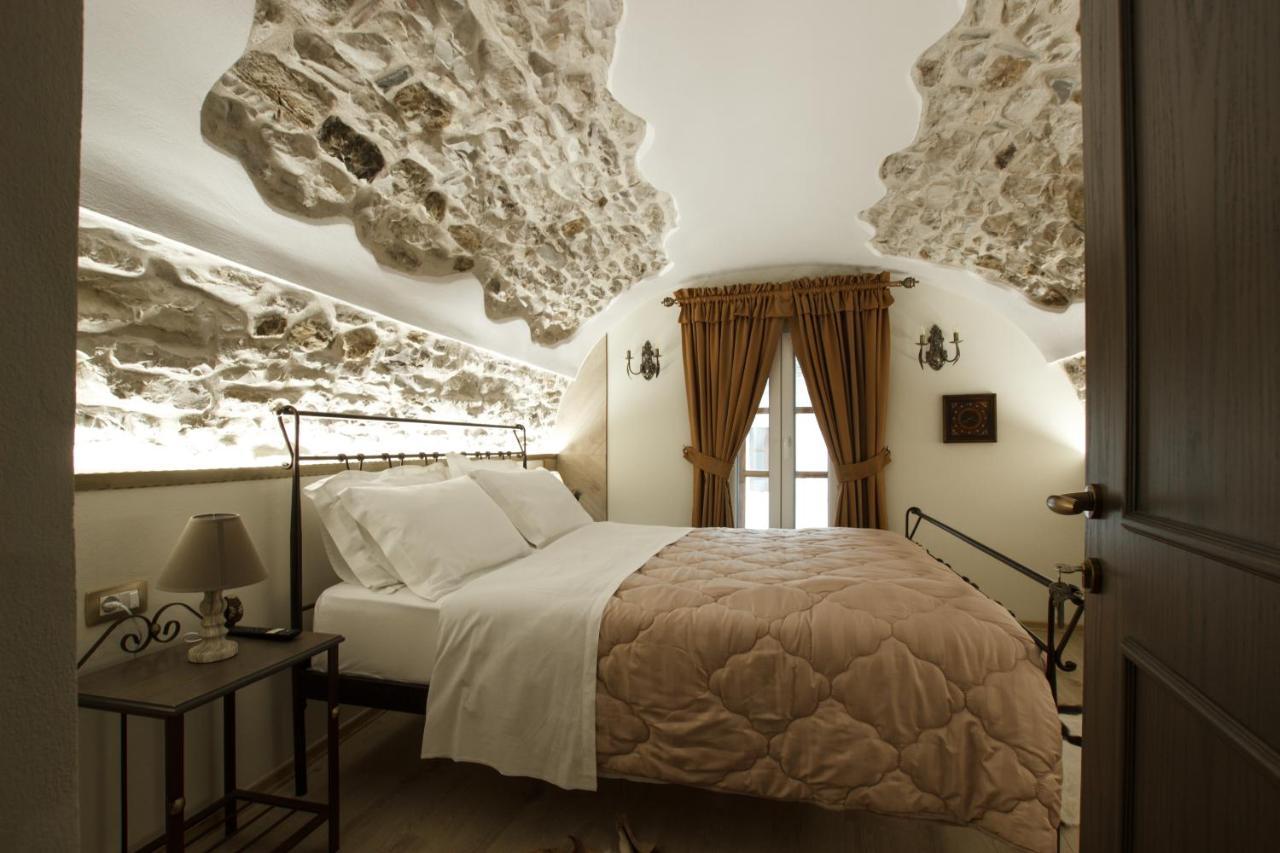 Hotel Ss Kekezi Gjirokastër Eksteriør billede