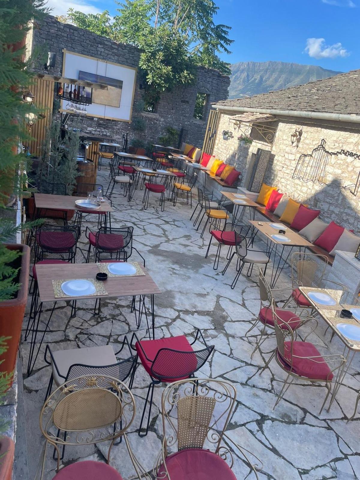 Hotel Ss Kekezi Gjirokastër Eksteriør billede