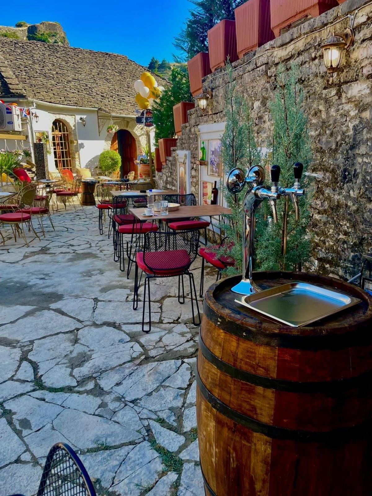 Hotel Ss Kekezi Gjirokastër Eksteriør billede